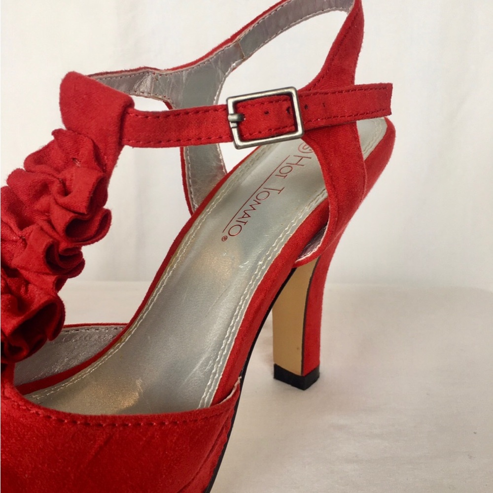 Hot Tomato Red Faux Suede Heel Size 6.5 - Picture 8 of 13